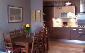Beautiful Apartment Central Location
